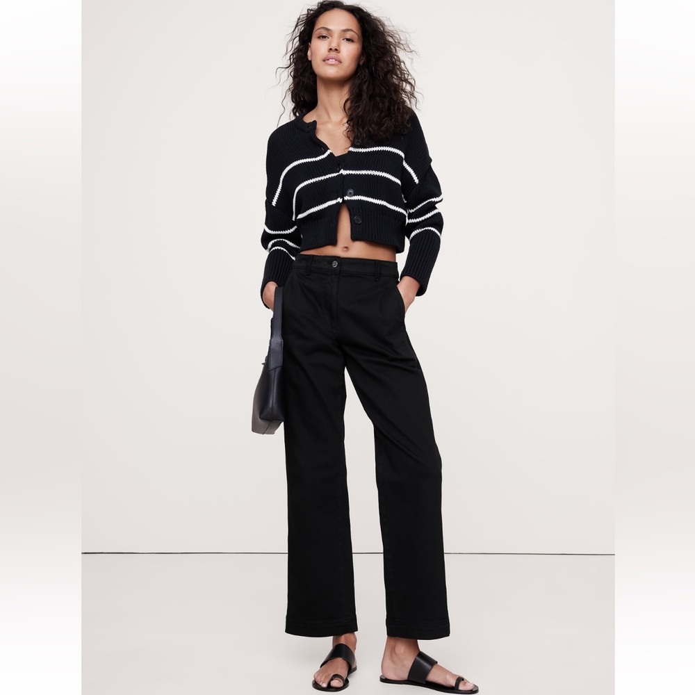 Banana Republic The Weekender Straight Leg Pant